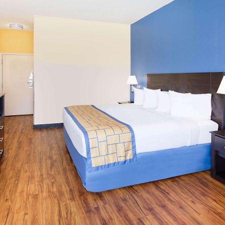 Days Inn By Wyndham Macon I-75 North Екстериор снимка